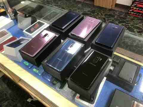 We are wholesales and distributors of all kind Electronics, such as Mobile phone, Video Game, Digital Camera, Video
Camera, Drones, Gamer card etc. Only serious buyer should contact us below.
Whats...